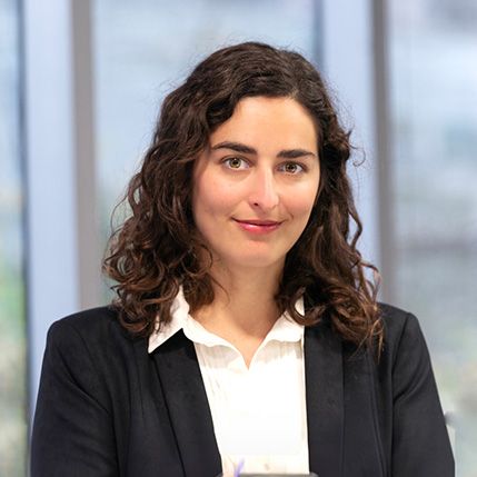 fotografía de [] [], [Subgerente Multifamily office]